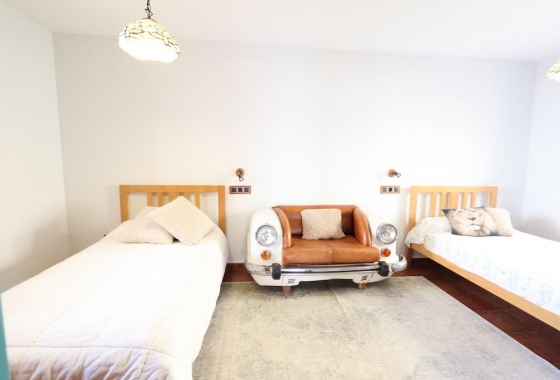 Rynek wtórny - Villa - Orihuela Costa - Villamartín