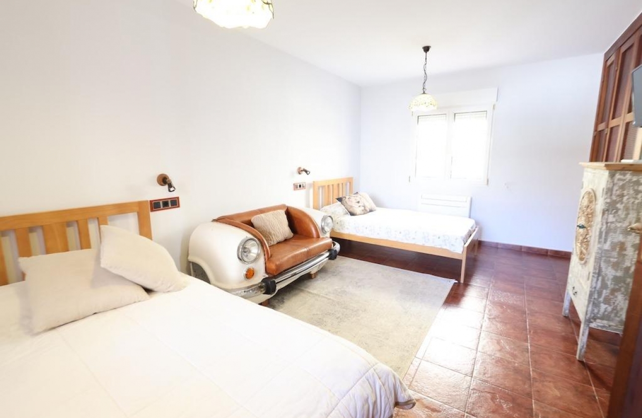 Rynek wtórny - Villa - Orihuela Costa - Villamartín