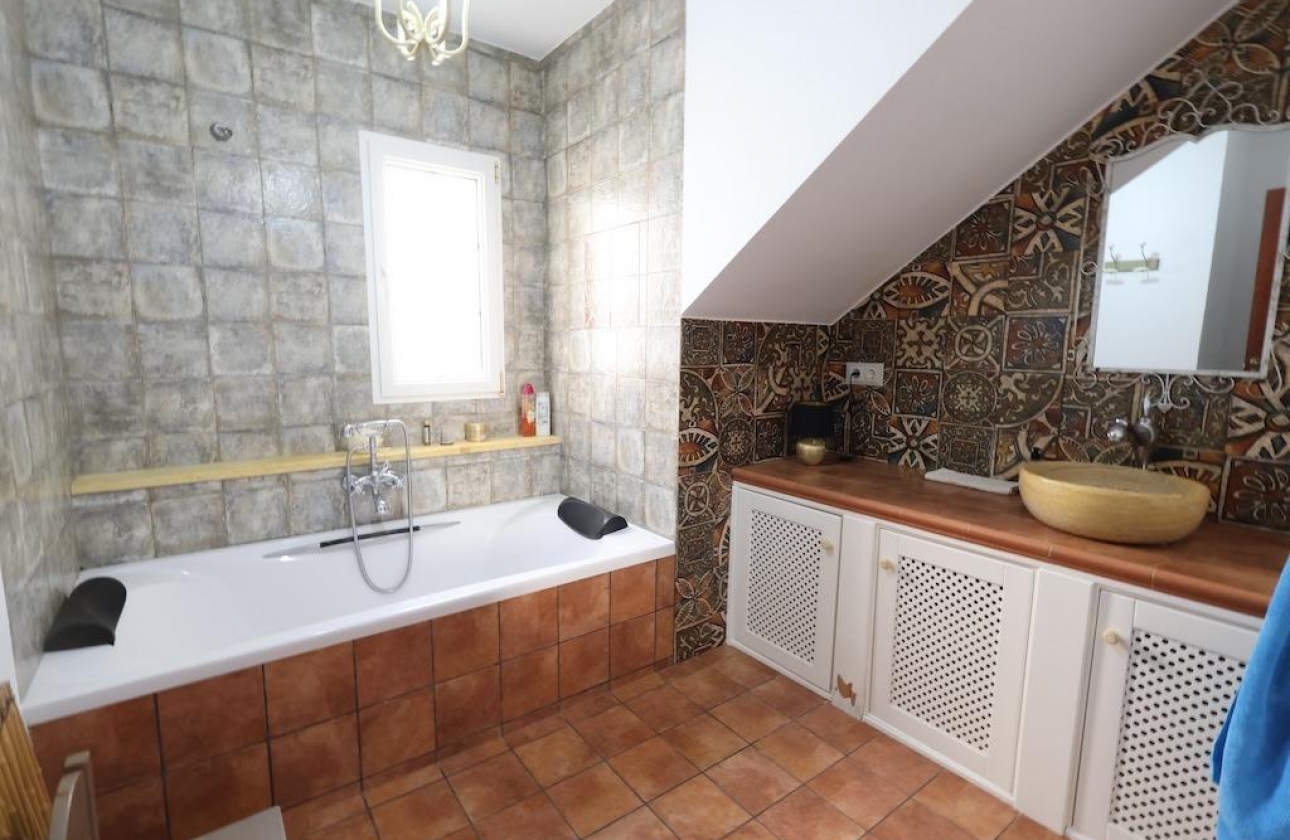 Rynek wtórny - Villa - Orihuela Costa - Villamartín