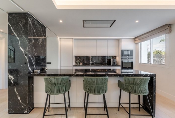 Rynek pierwotny - Villa - Marbella