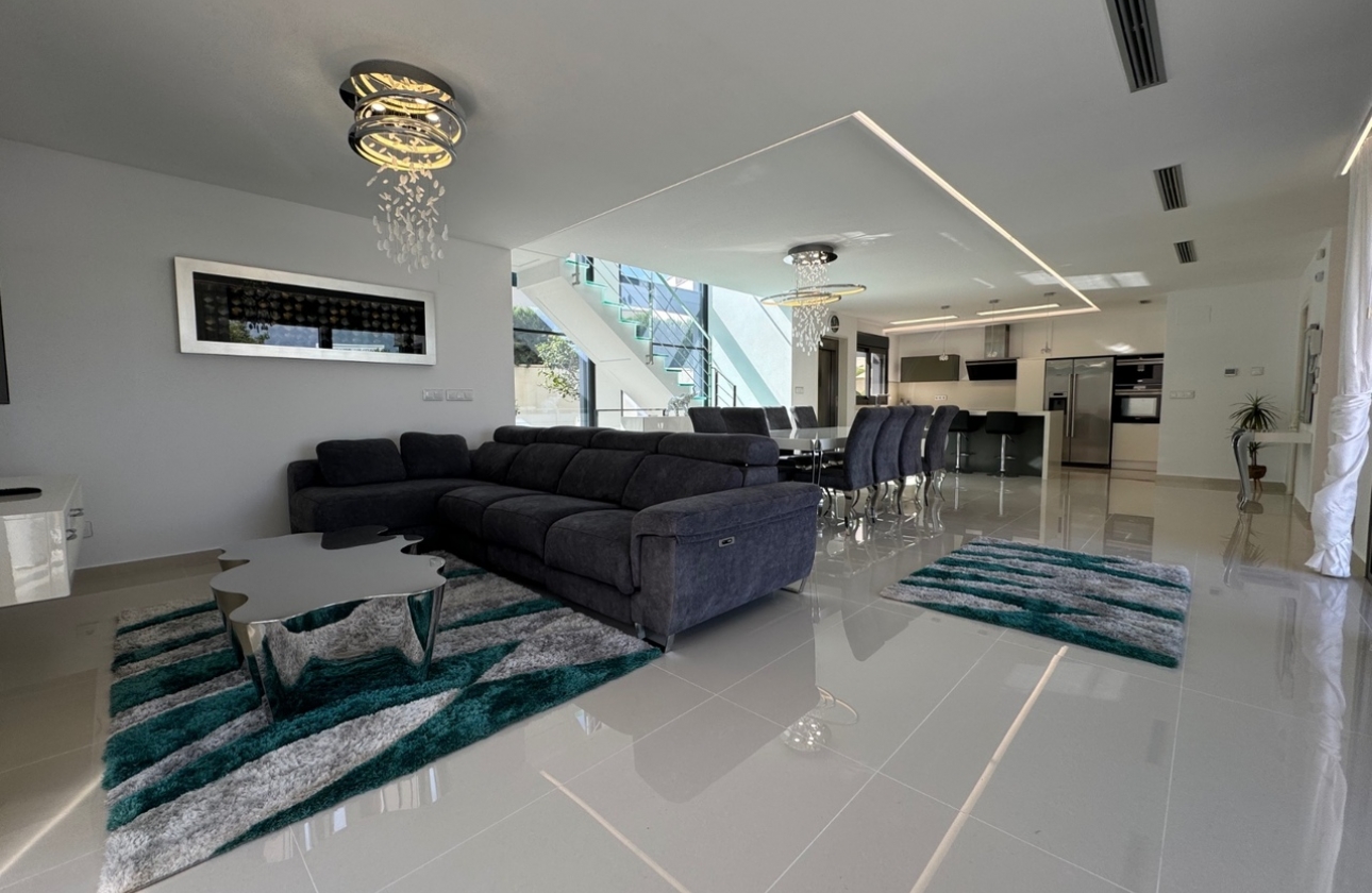 Resale - Villa - San Miguel de Salinas