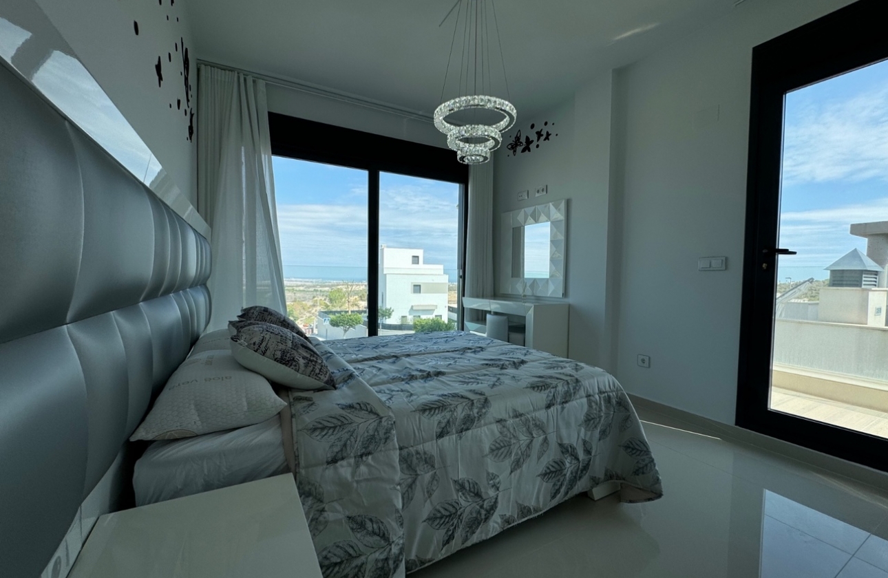 Resale - Villa - San Miguel de Salinas