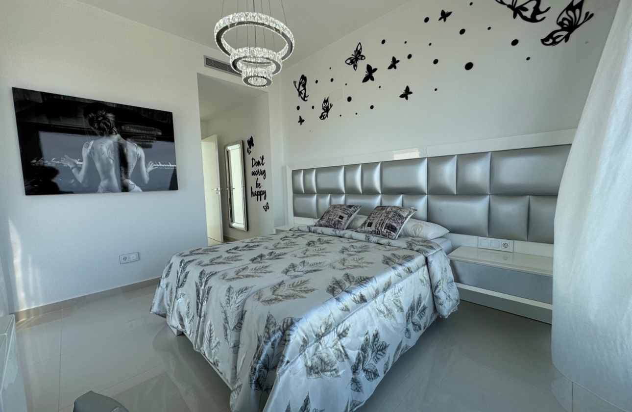 Resale - Villa - San Miguel de Salinas