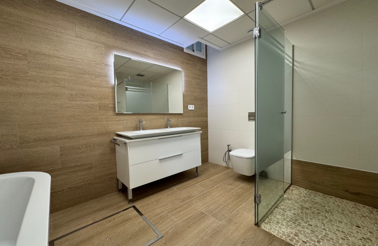 Resale - Villa - San Miguel de Salinas