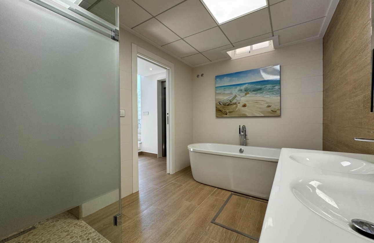 Resale - Villa - San Miguel de Salinas