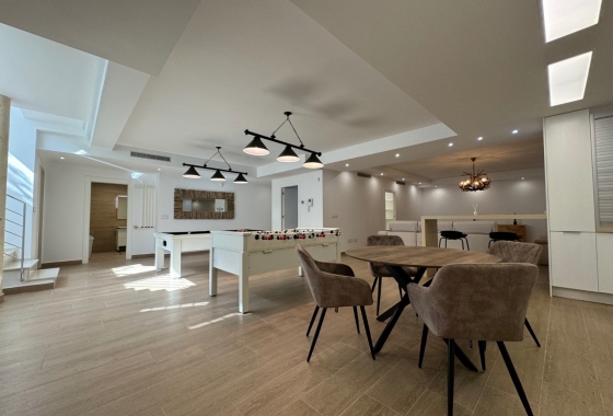 Resale - Villa - San Miguel de Salinas