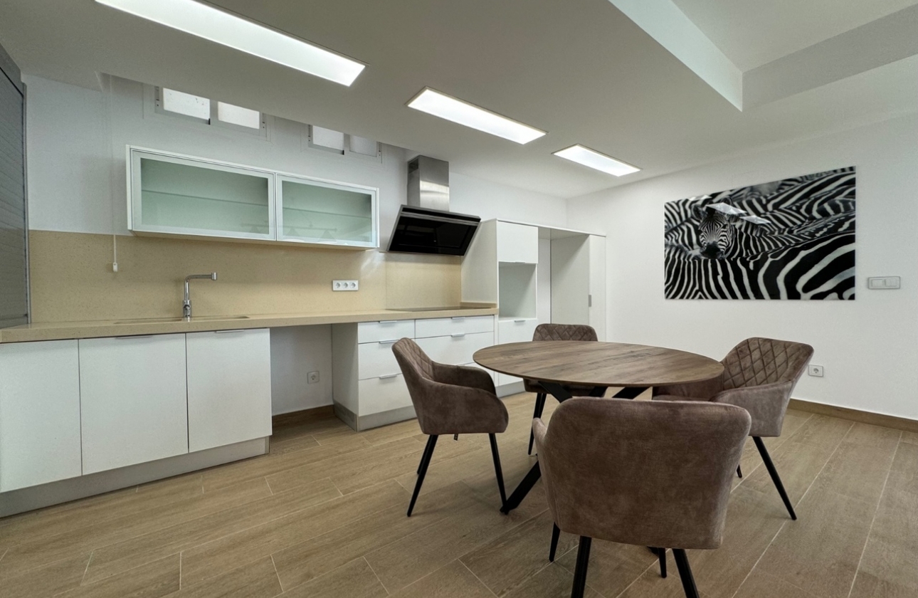 Resale - Villa - San Miguel de Salinas