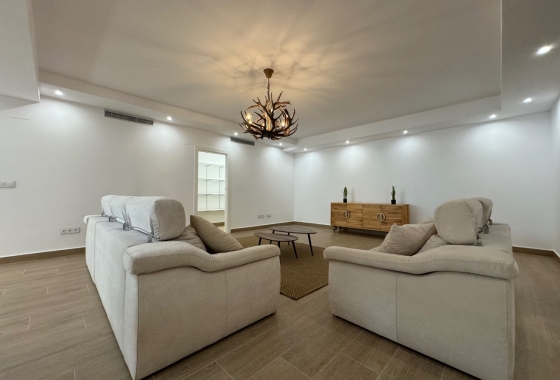 Resale - Villa - San Miguel de Salinas