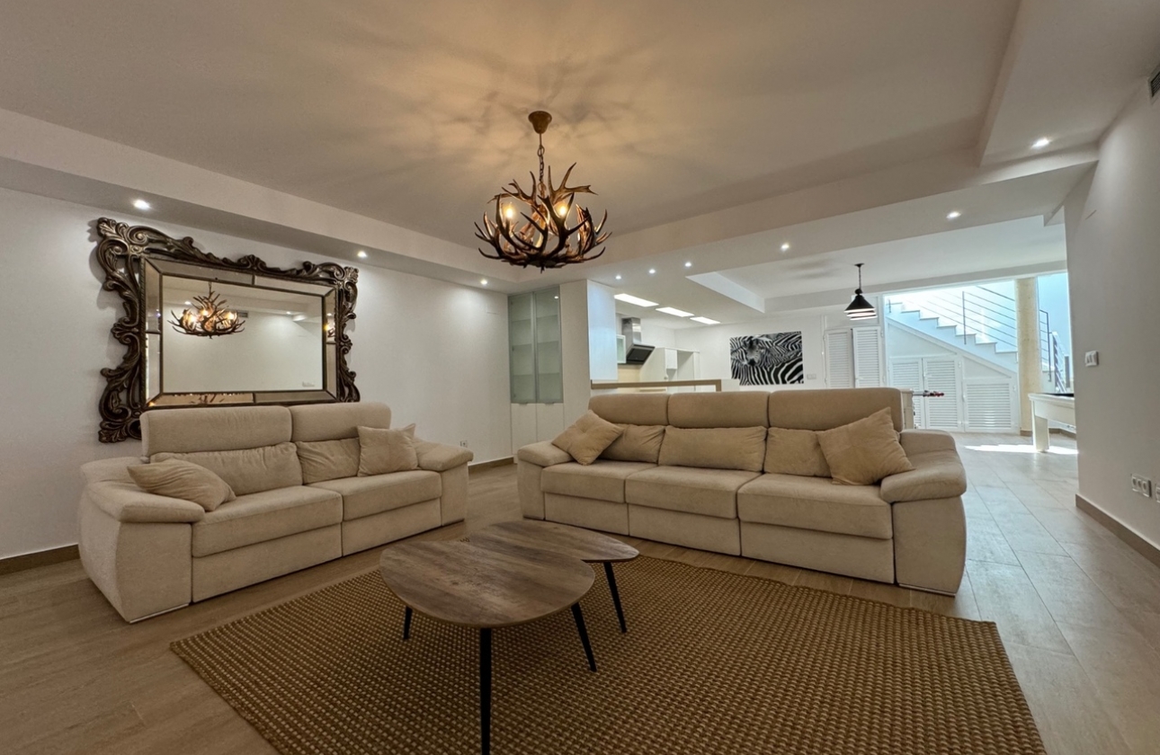 Resale - Villa - San Miguel de Salinas