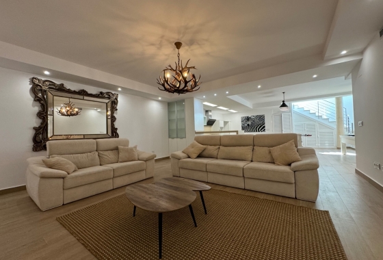 Resale - Villa - San Miguel de Salinas