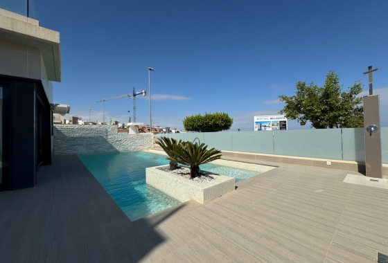 Resale - Villa - San Miguel de Salinas