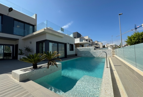 Resale - Villa - San Miguel de Salinas