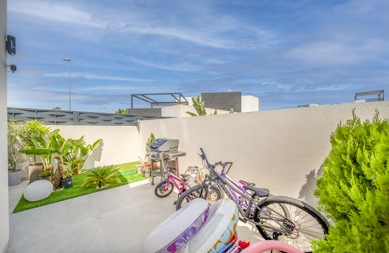 Resale - Villa - Benijofar