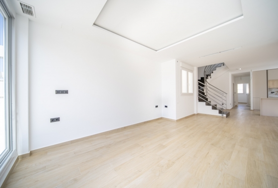 Rynek wtórny - Villa - Torrevieja - Aguas Nuevas