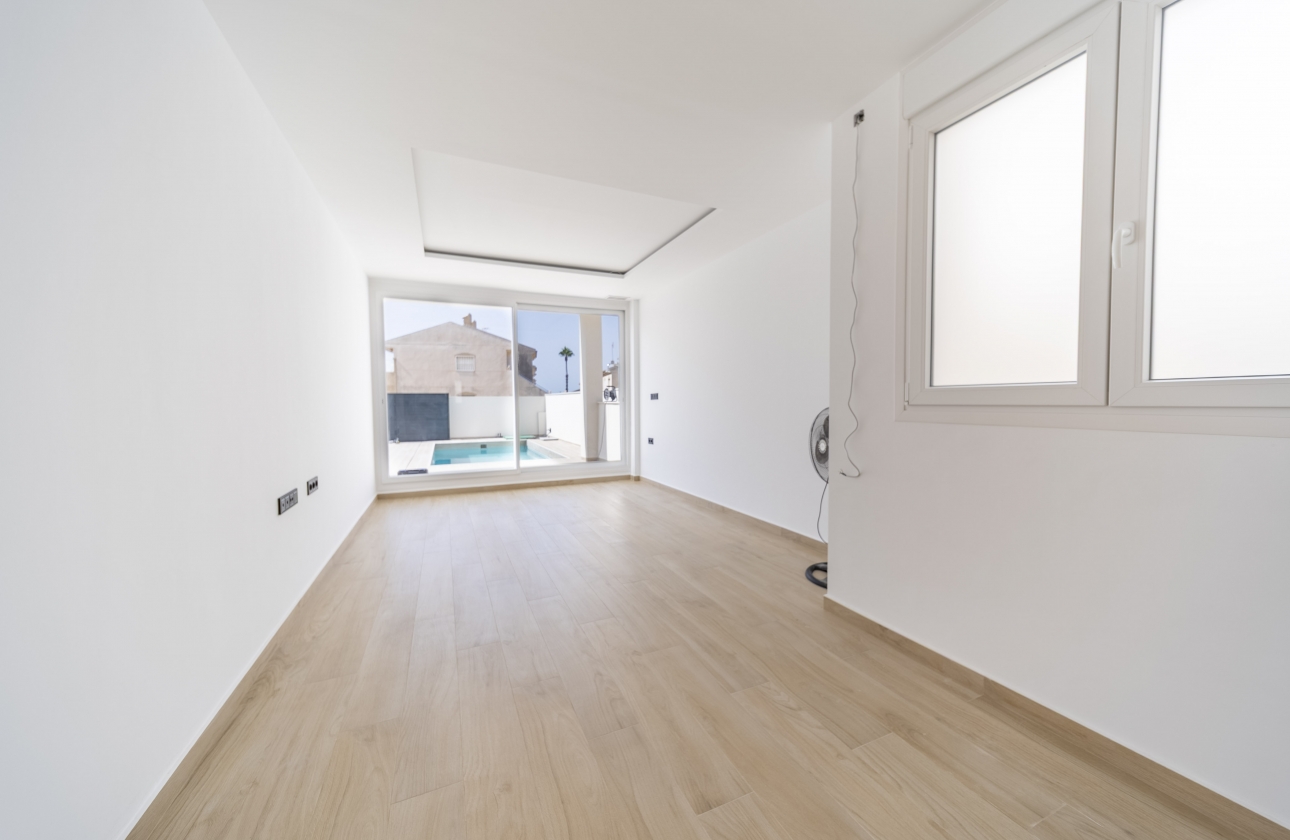 Rynek wtórny - Villa - Torrevieja - Aguas Nuevas