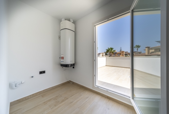 Rynek wtórny - Villa - Torrevieja - Aguas Nuevas