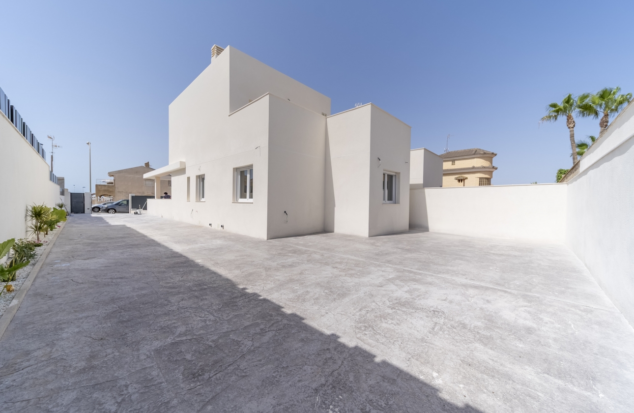 Rynek wtórny - Villa - Torrevieja - Aguas Nuevas