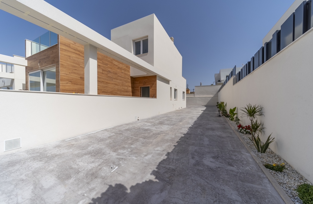 Rynek wtórny - Villa - Torrevieja - Aguas Nuevas