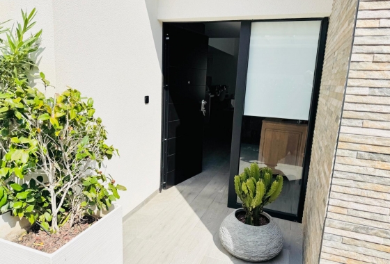 Rynek wtórny - Villa - Algorfa - La Finca Golf