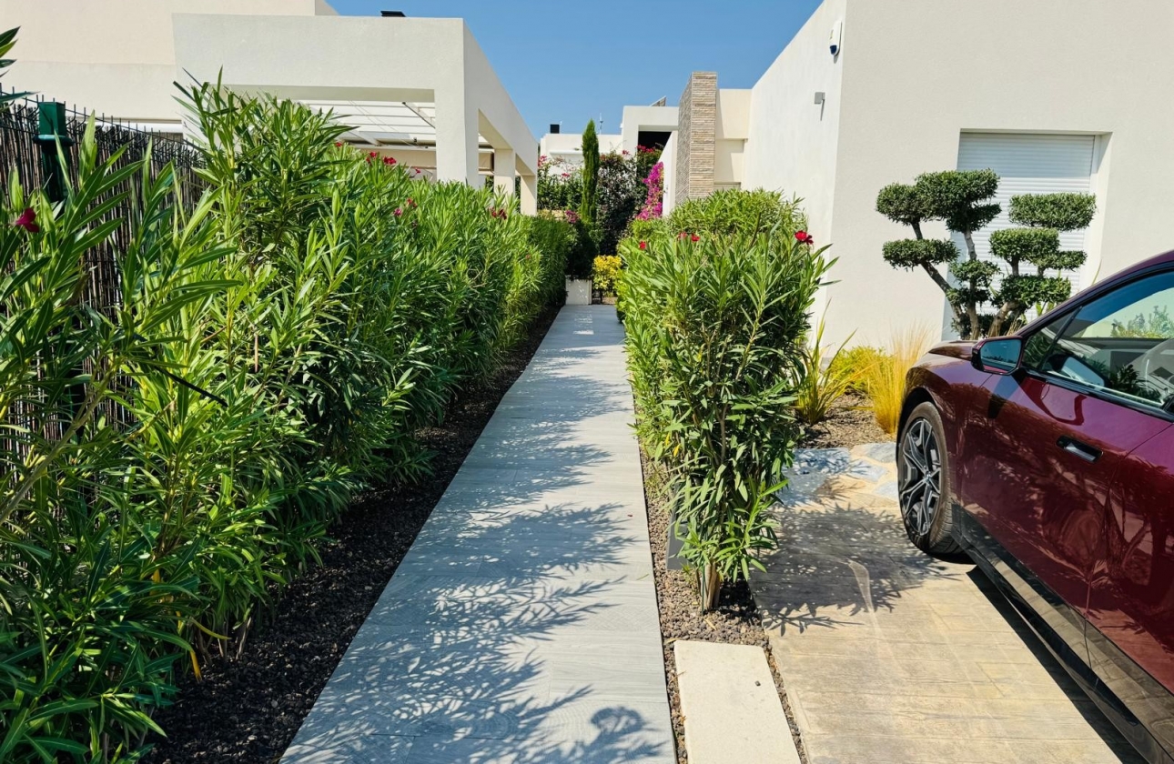 Rynek wtórny - Villa - Algorfa - La Finca Golf