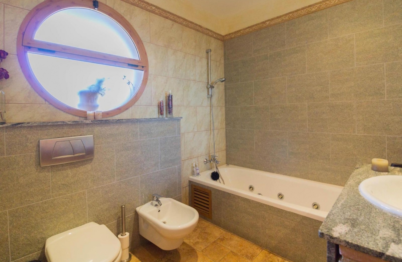 Rynek wtórny - Villa - Redován