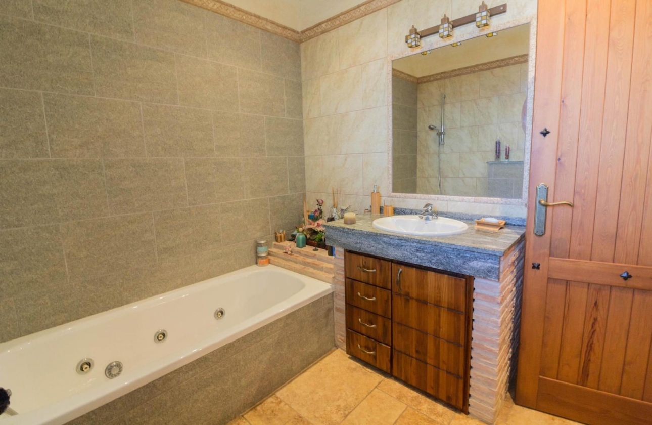 Rynek wtórny - Villa - Redován