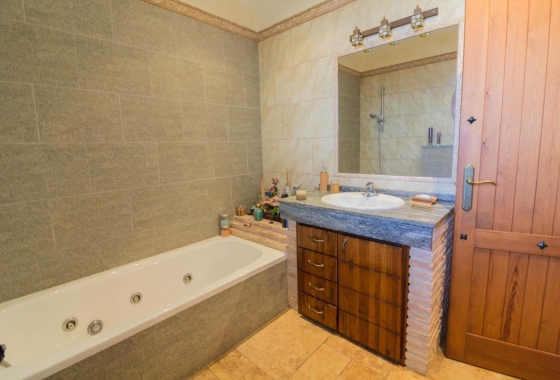 Rynek wtórny - Villa - Redován