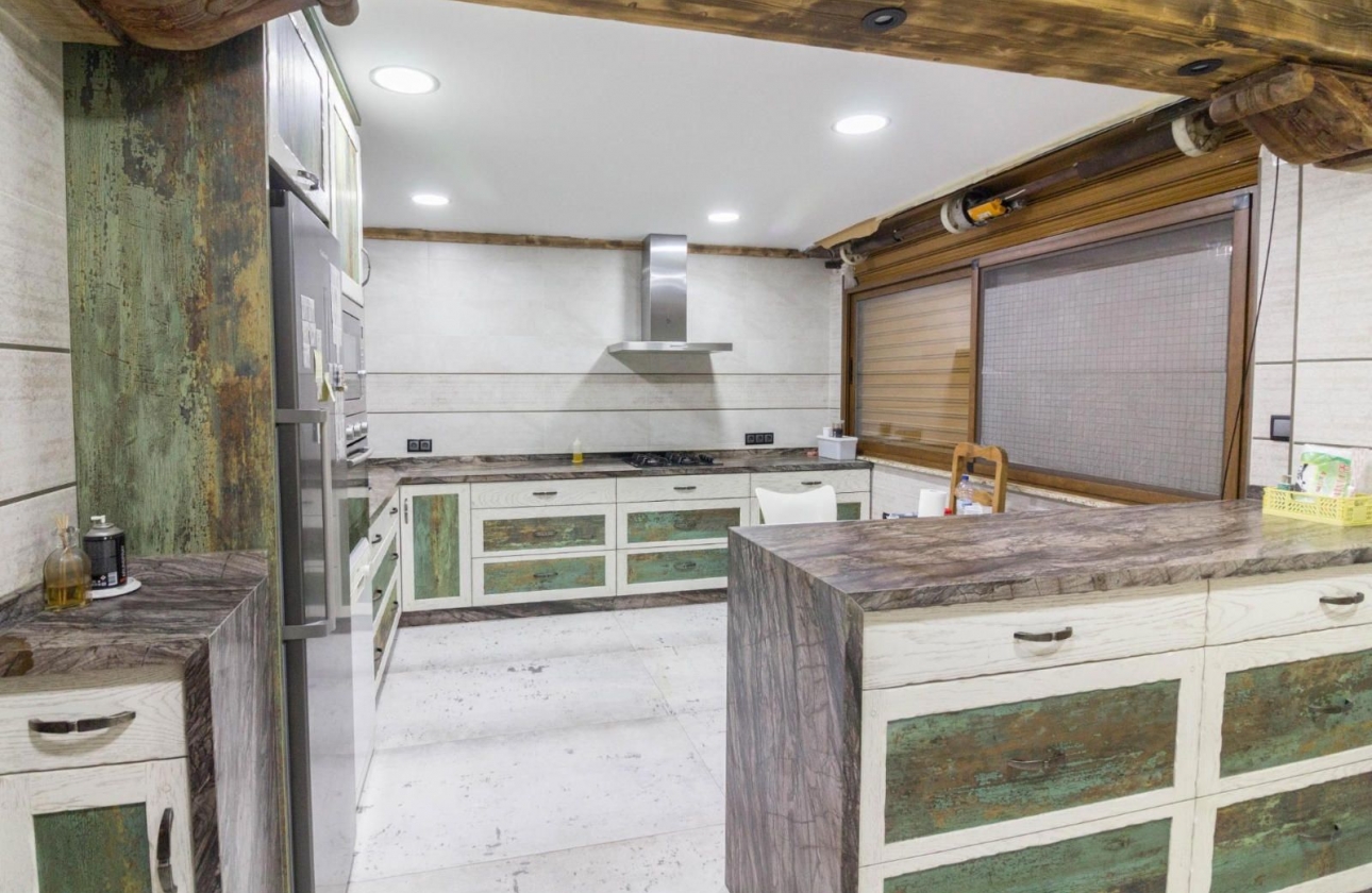 Rynek wtórny - Villa - Redován