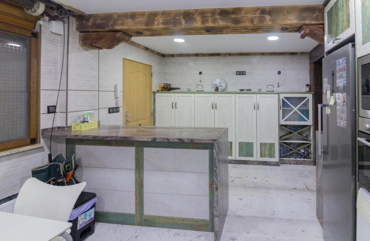 Rynek wtórny - Villa - Redován