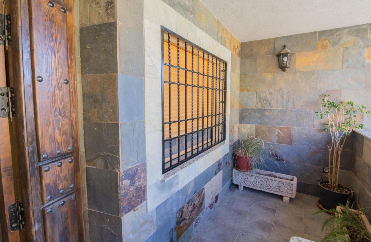 Rynek wtórny - Villa - Redován