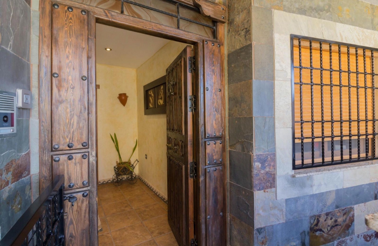 Rynek wtórny - Villa - Redován