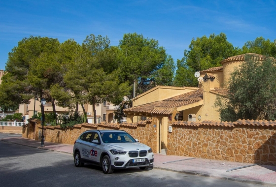 Rynek wtórny - Villa - Orihuela Costa - Res. Las Filipinas