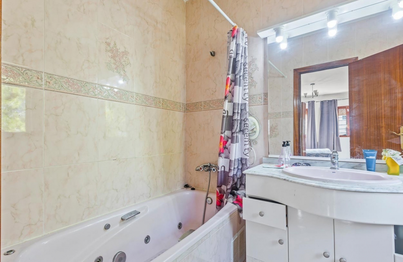 Rynek wtórny - Villa - Orihuela Costa - Res. Las Filipinas