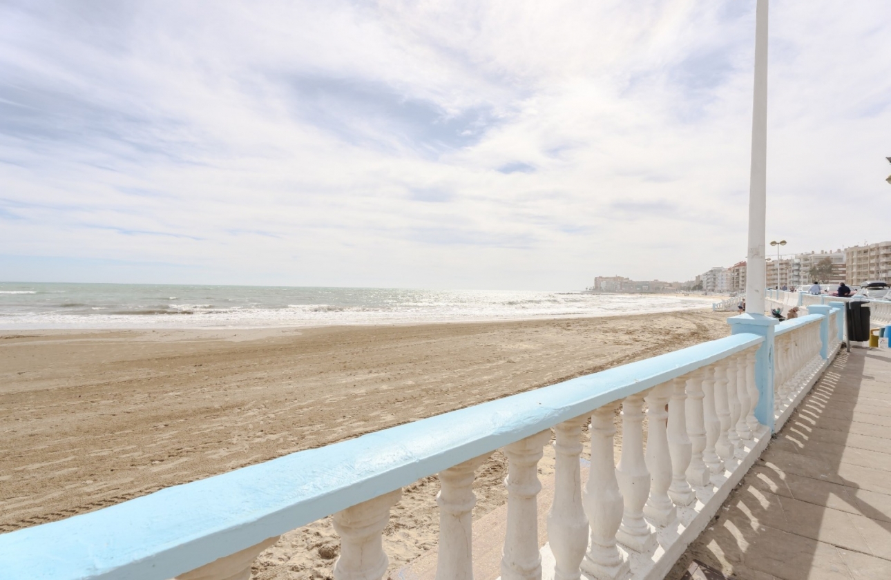 Rynek wtórny - Apartament - Torrevieja - Playa de los Locos
