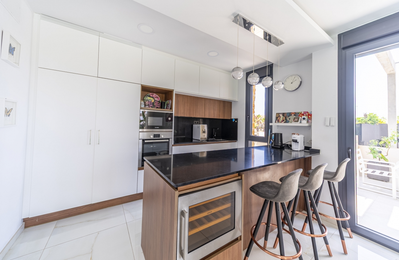 Rynek wtórny - Villa - Orihuela Costa - Lomas de Cabo Roig