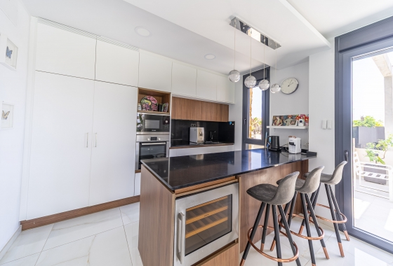 Rynek wtórny - Villa - Orihuela Costa - Lomas de Cabo Roig