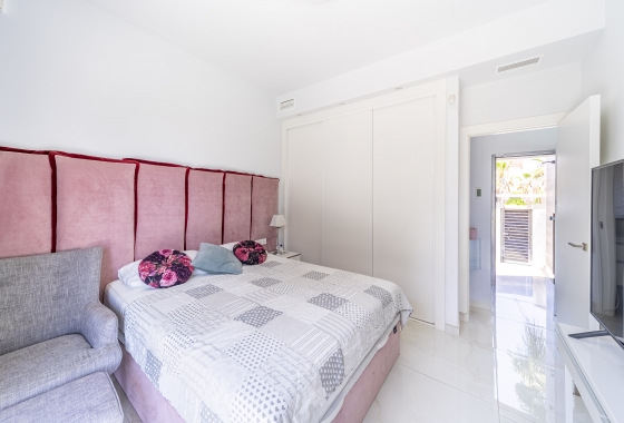 Rynek wtórny - Villa - Orihuela Costa - Lomas de Cabo Roig