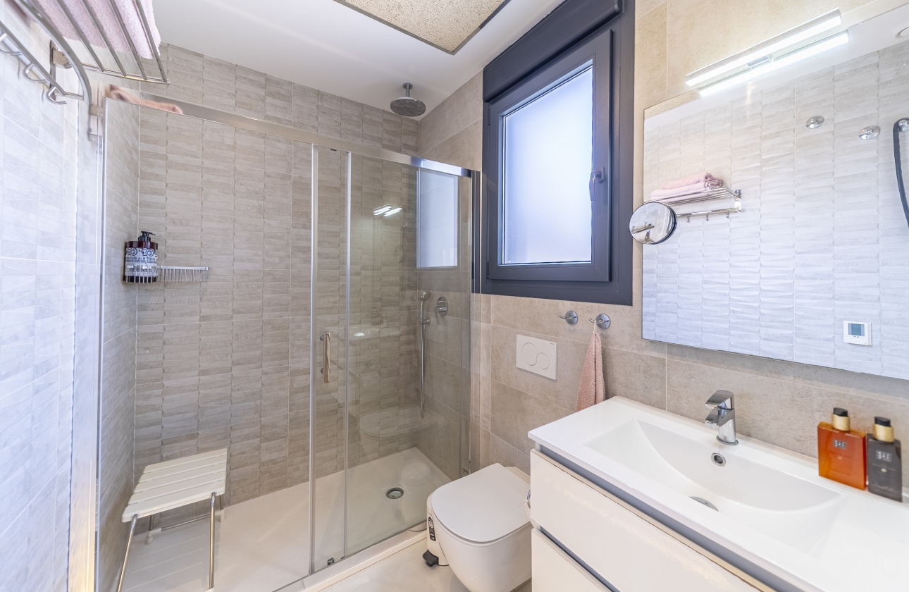 Rynek wtórny - Villa - Orihuela Costa - Lomas de Cabo Roig