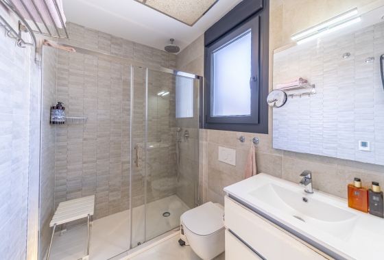 Rynek wtórny - Villa - Orihuela Costa - Lomas de Cabo Roig