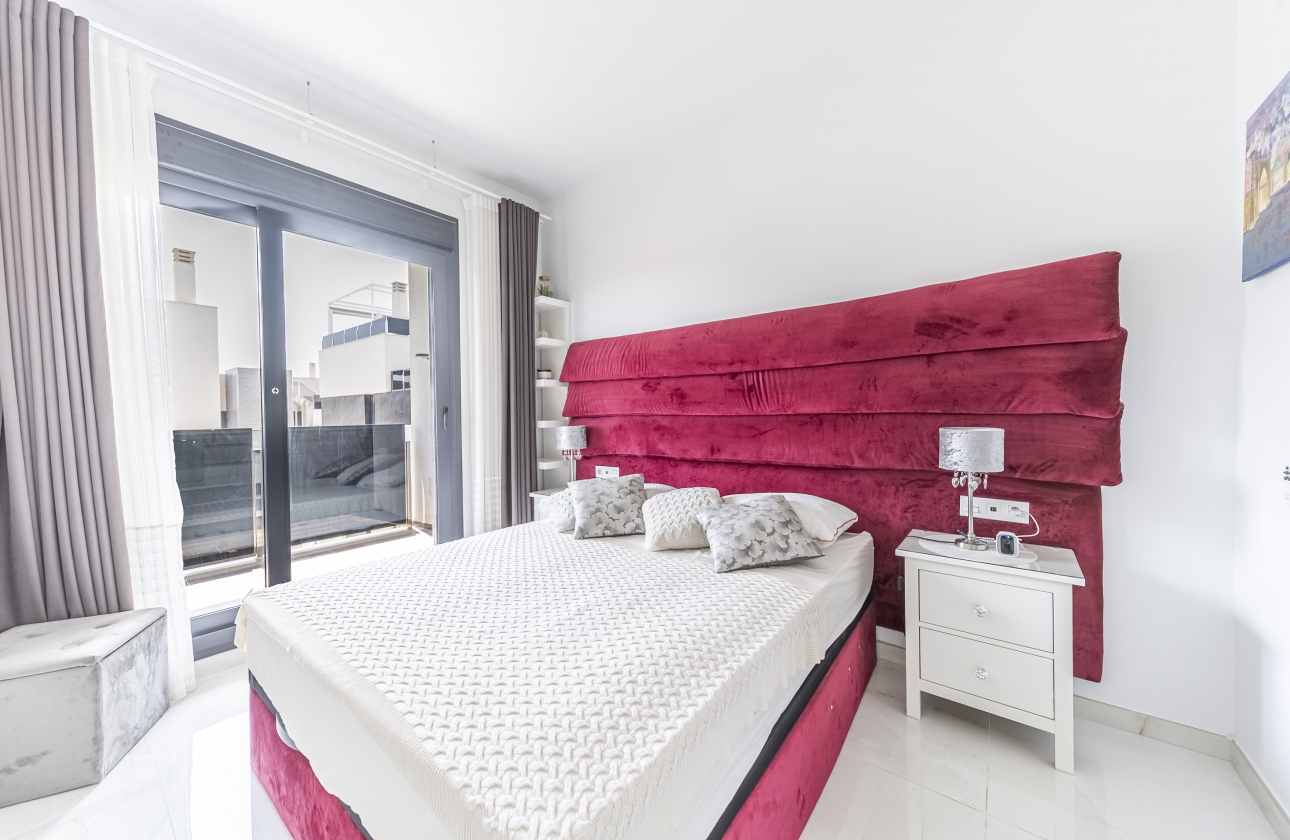 Rynek wtórny - Villa - Orihuela Costa - Lomas de Cabo Roig