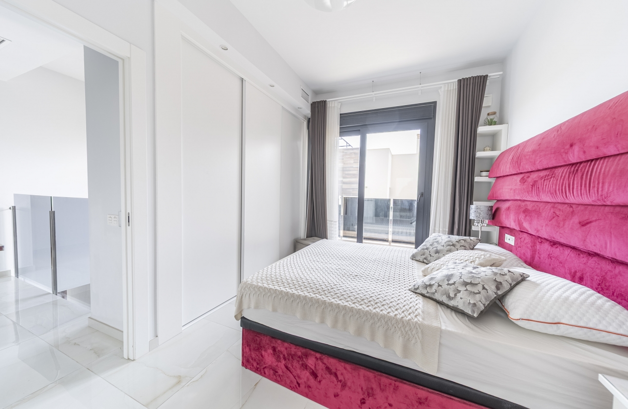 Rynek wtórny - Villa - Orihuela Costa - Lomas de Cabo Roig