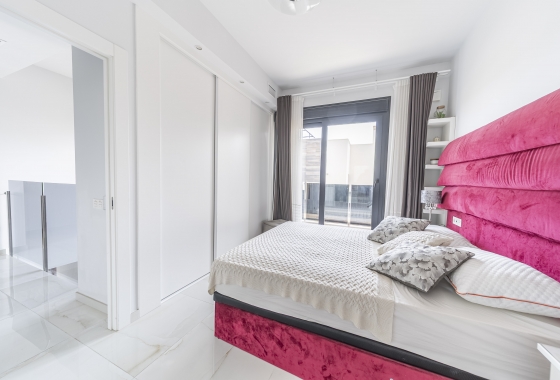 Rynek wtórny - Villa - Orihuela Costa - Lomas de Cabo Roig