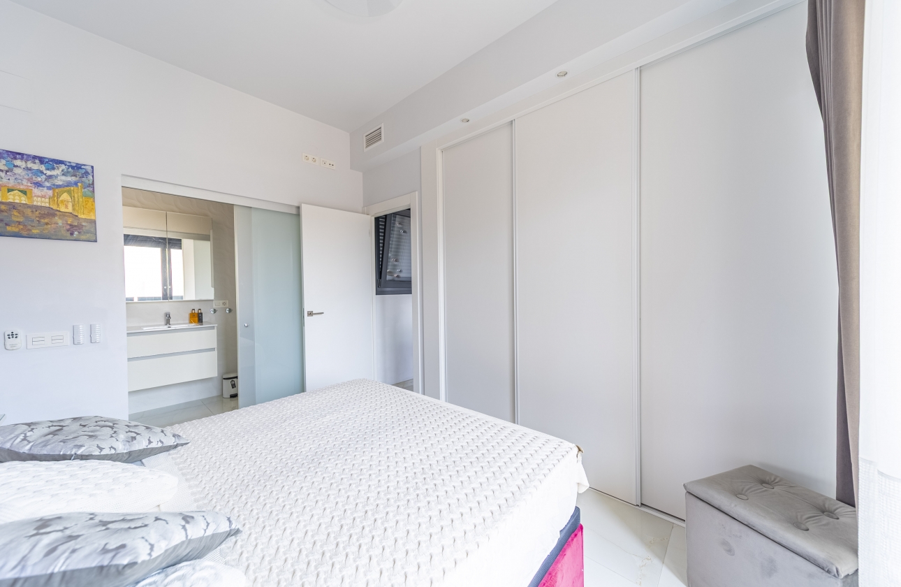 Rynek wtórny - Villa - Orihuela Costa - Lomas de Cabo Roig