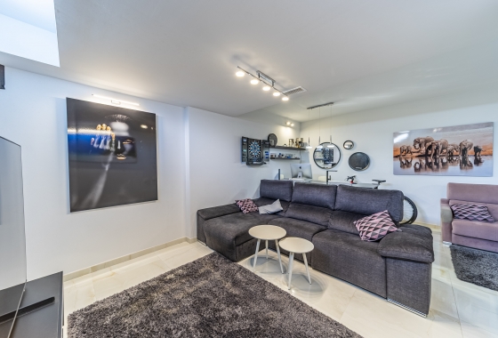 Rynek wtórny - Villa - Orihuela Costa - Lomas de Cabo Roig