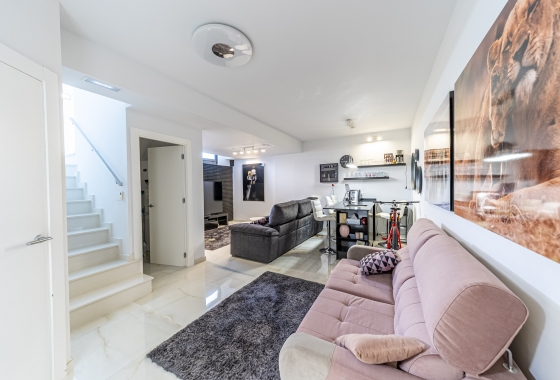 Rynek wtórny - Villa - Orihuela Costa - Lomas de Cabo Roig