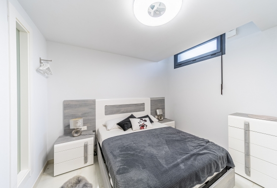 Rynek wtórny - Villa - Orihuela Costa - Lomas de Cabo Roig