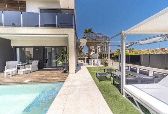 Rynek wtórny - Villa - Orihuela Costa - Lomas de Cabo Roig