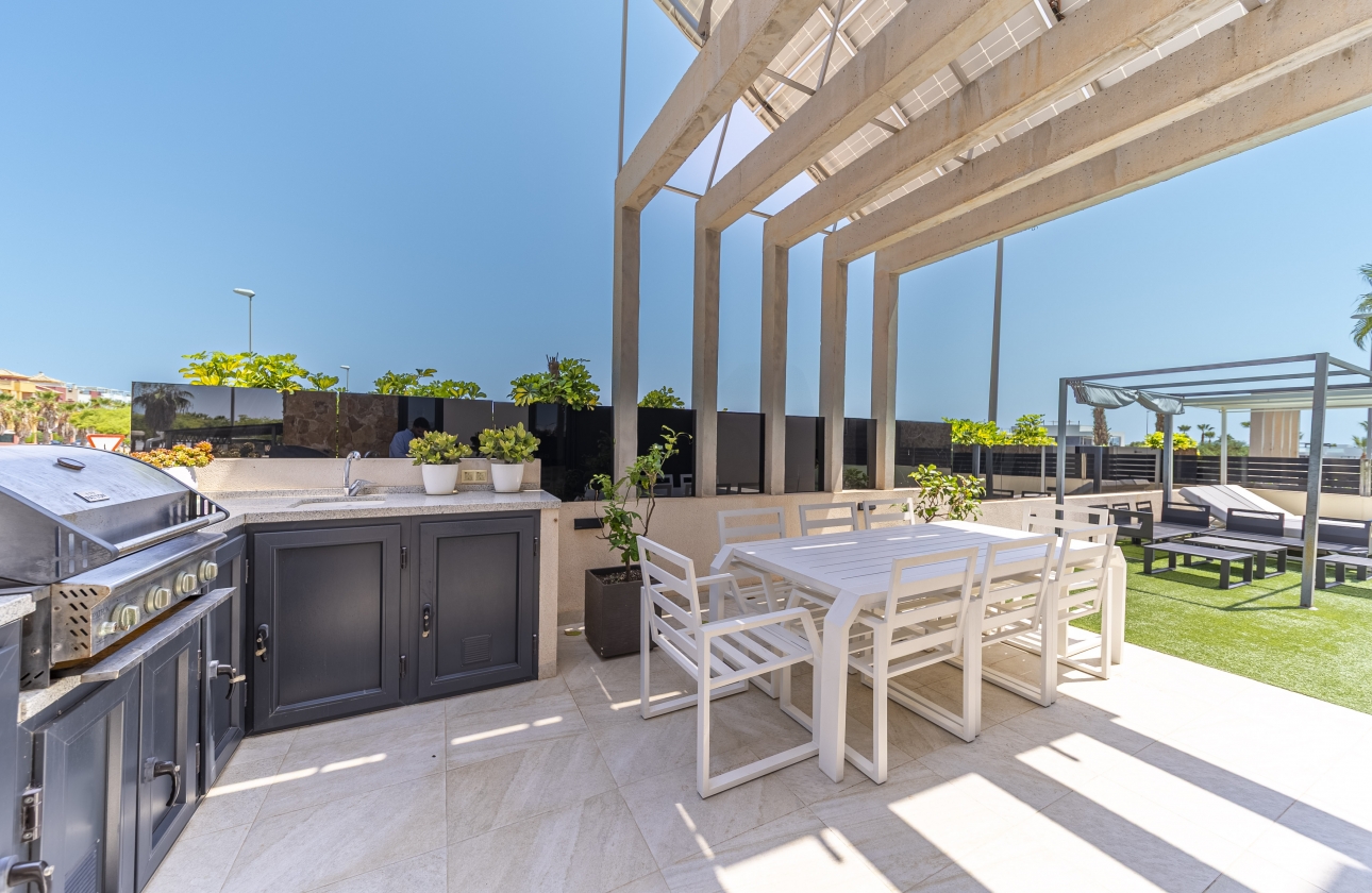 Rynek wtórny - Villa - Orihuela Costa - Lomas de Cabo Roig