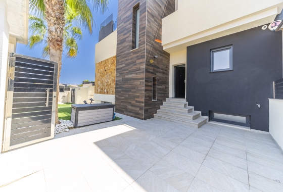 Rynek wtórny - Villa - Orihuela Costa - Lomas de Cabo Roig