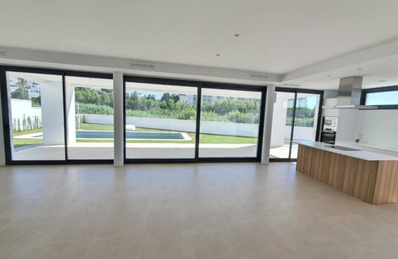 Obra nueva - Villa - Manilva